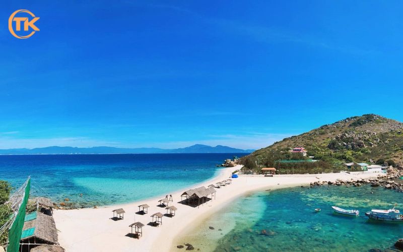 Bãi tắm đôi đầy thơ mộng tại Nha Trang