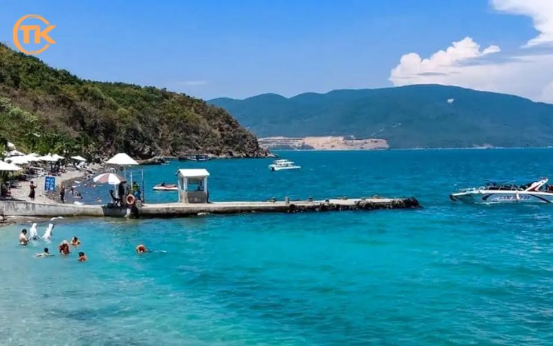 Bãi Tranh sở hữu khung cảnh nên thơ trữ tình