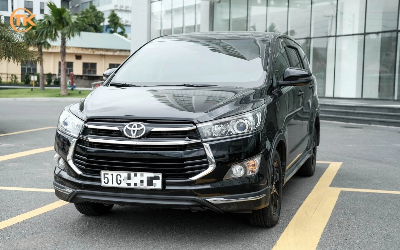 Thuê xe Toyota Innova Venturer tự lái Cam Ranh