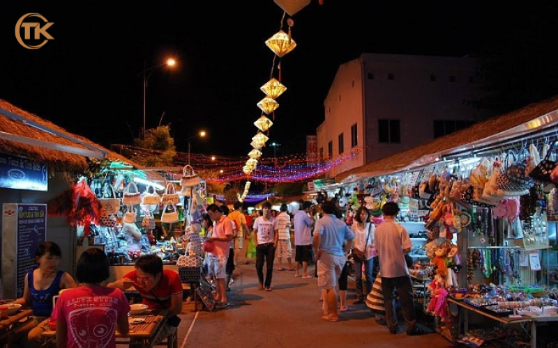 Đi bộ phố Tây Nha Trang