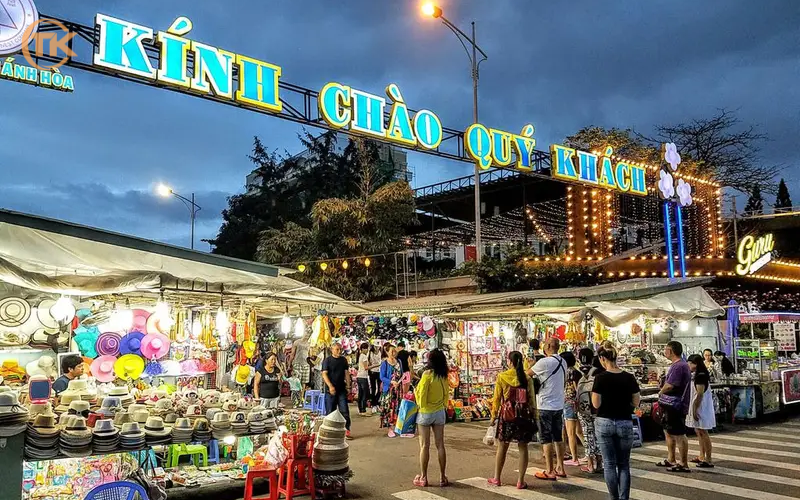 Trải nghiệm chợ đêm tại Nha Trang